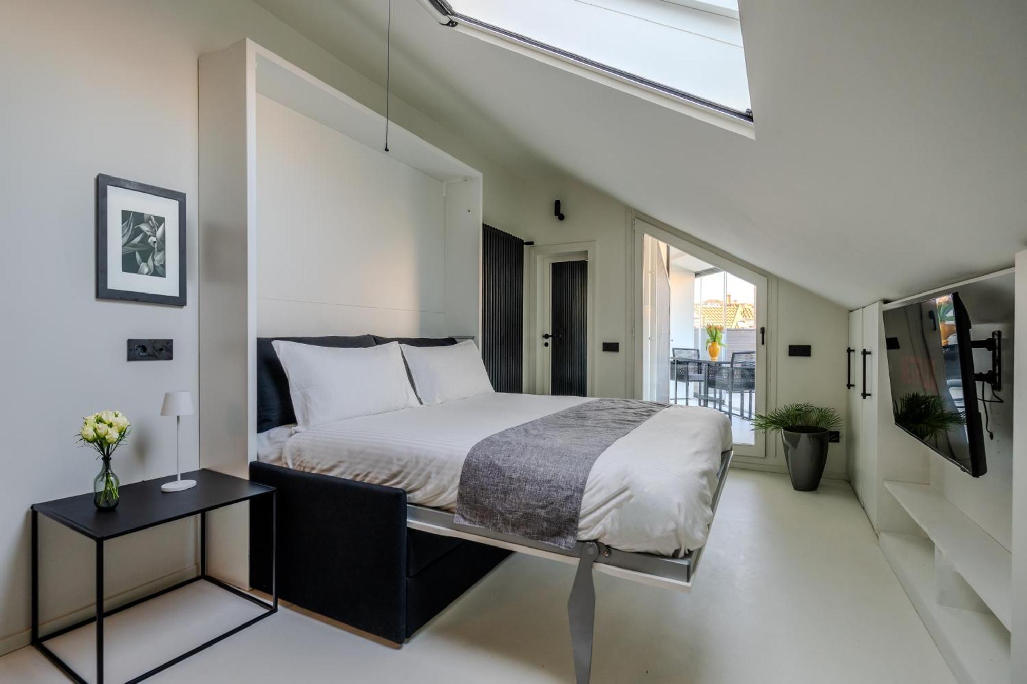 Navigli - Design With Private Terrace